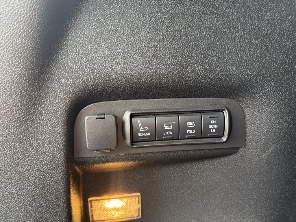 2017 Ford Explorer Limited photo 27