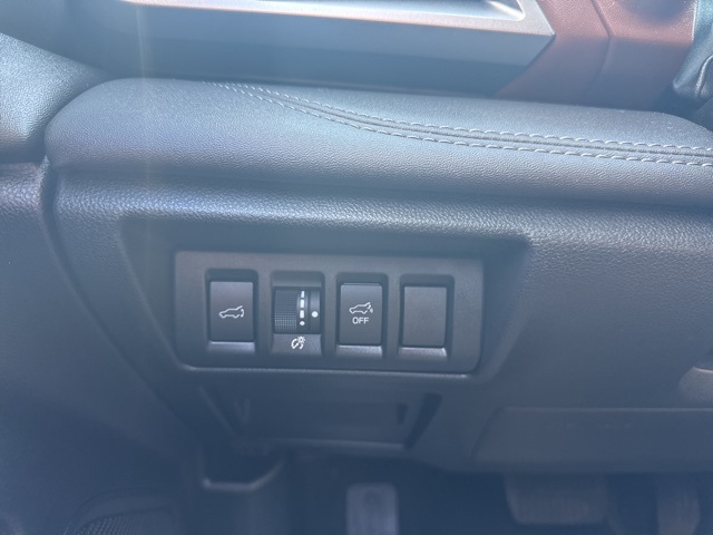 2020 Subaru Outback Touring photo 16