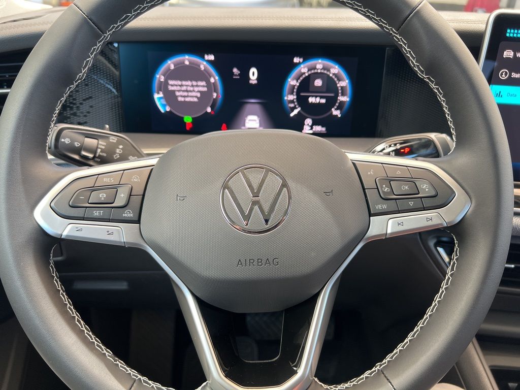 2025 Volkswagen Tiguan S photo 40