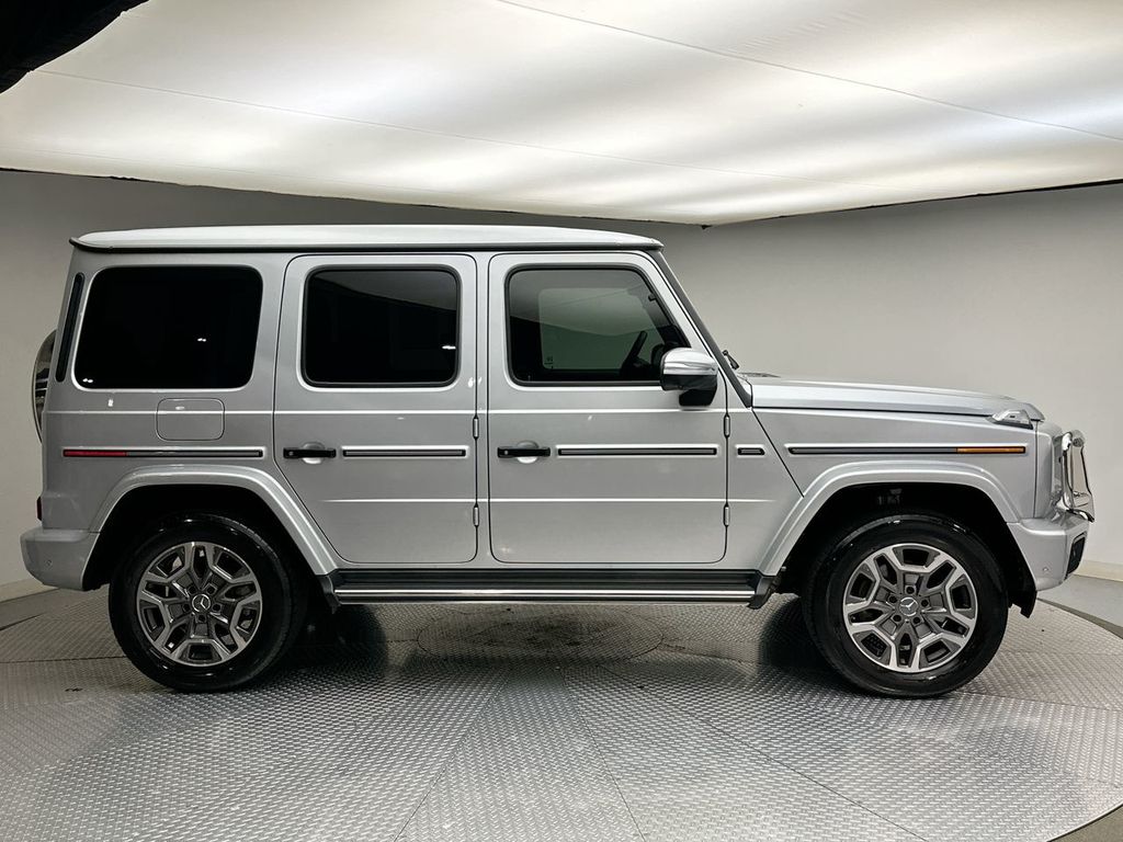 2025 Mercedes Benz G 550 photo 4