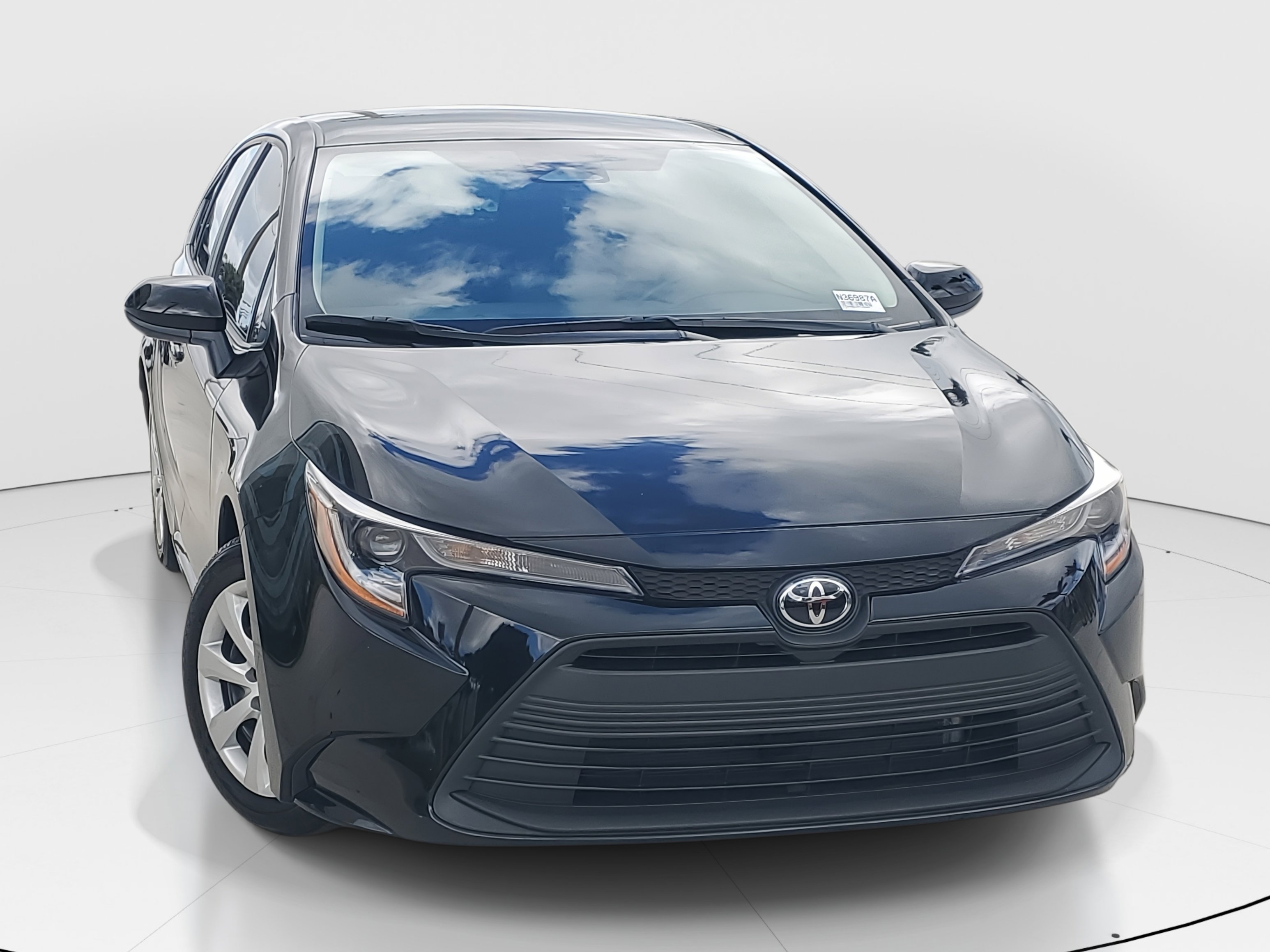 2024 Toyota Corolla LE photo 2