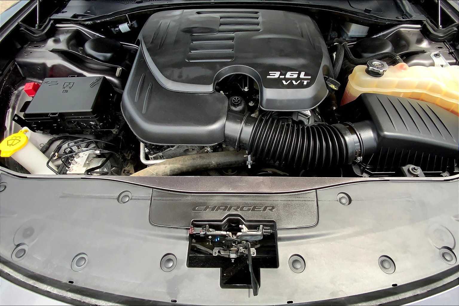 2022 Dodge Charger SXT photo 30