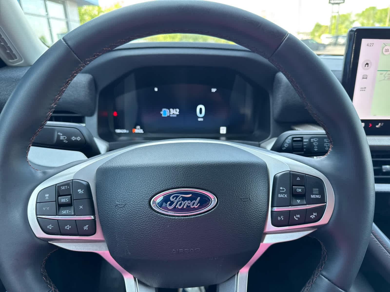 2025 Ford Explorer photo 18