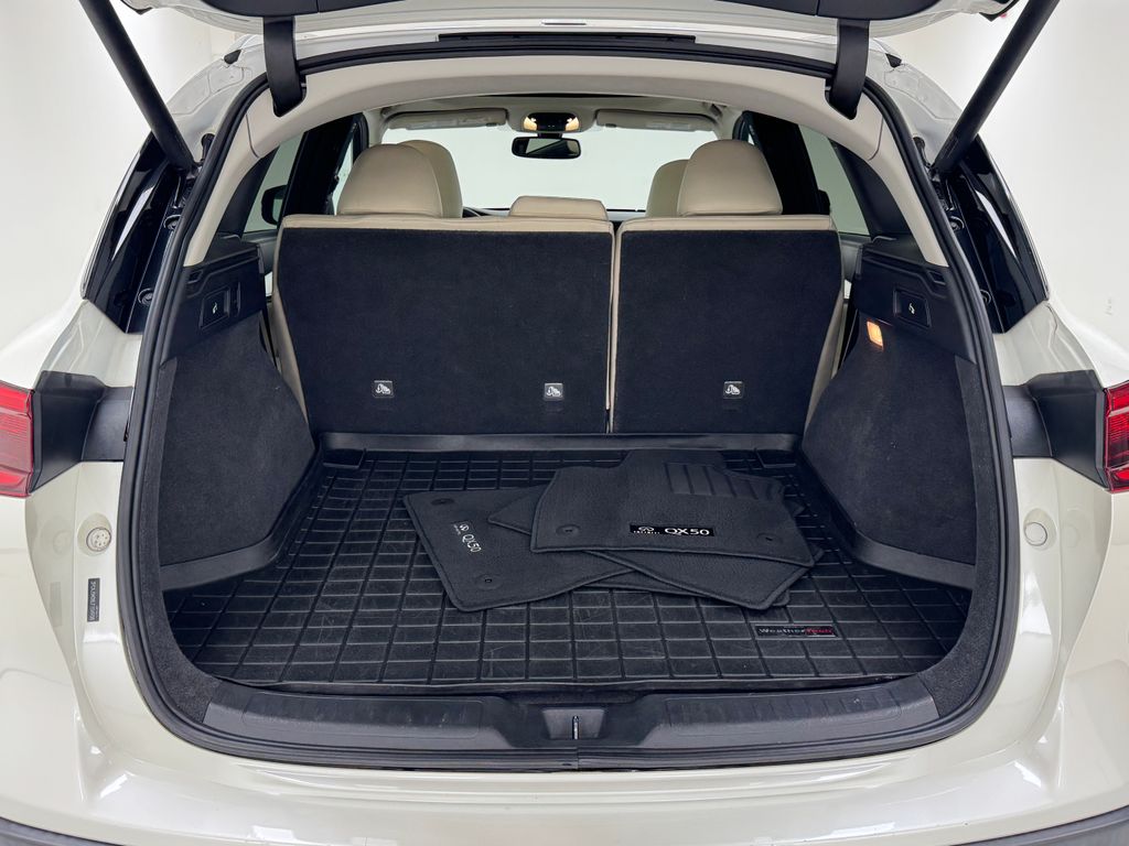 2020 Infiniti QX50 Luxe AWD photo 32