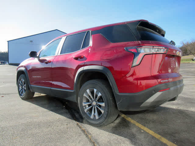 2025 Chevrolet Equinox LT photo 2