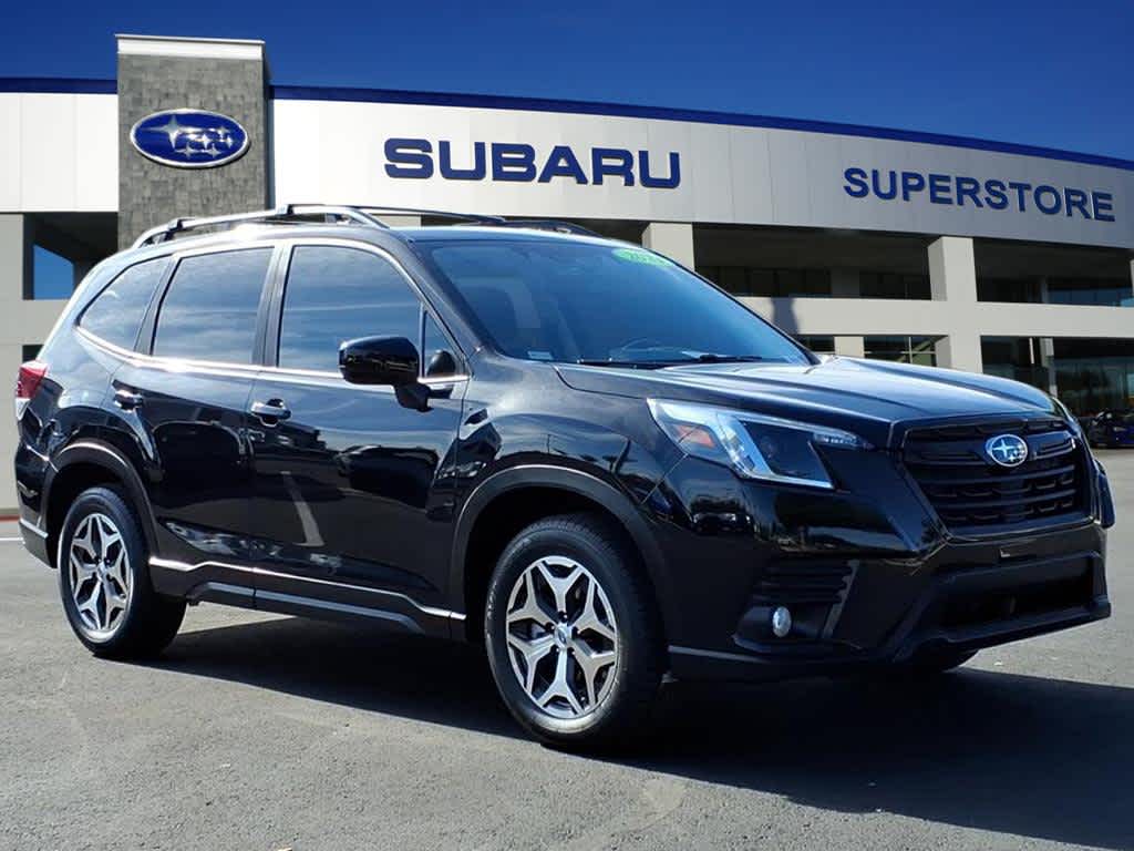 2023 Subaru Forester Premium's photo