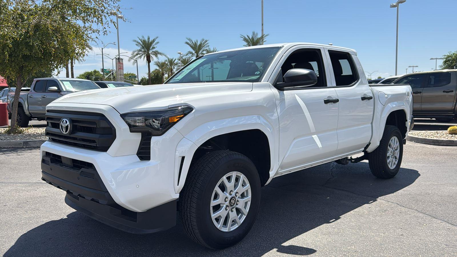 2025 Toyota Tacoma SR photo 3