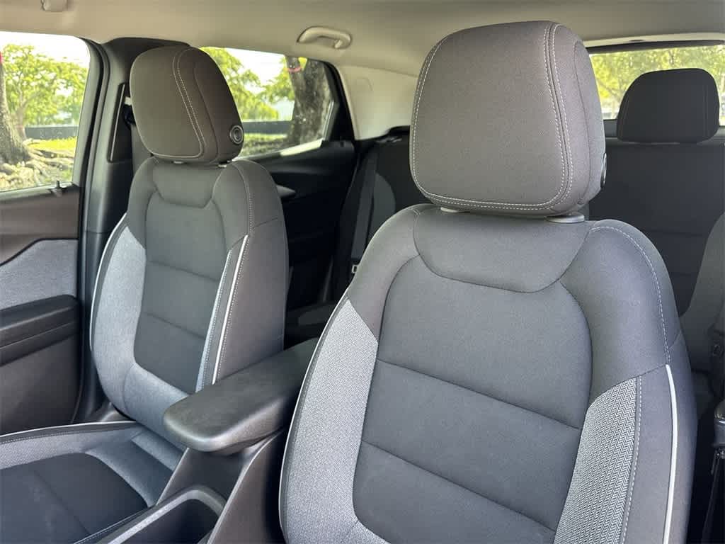 2023 Chevrolet Trailblazer LS photo 13