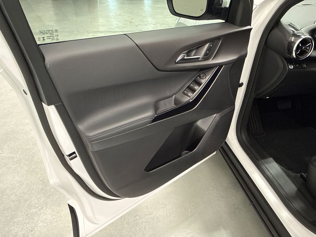 2026 Chevrolet Equinox LT photo 8