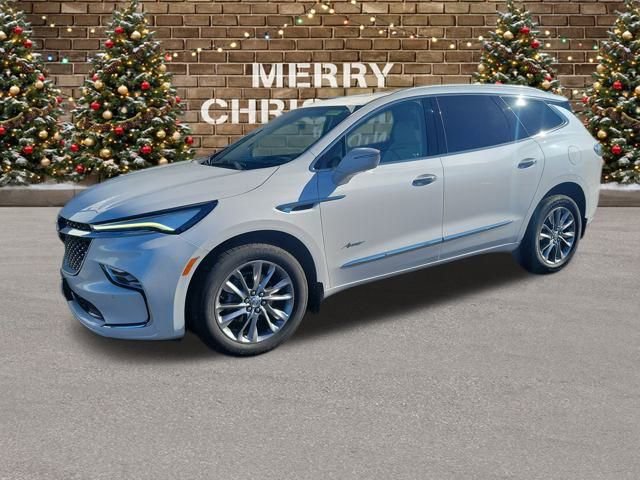 2023 Buick Enclave Avenir's photo