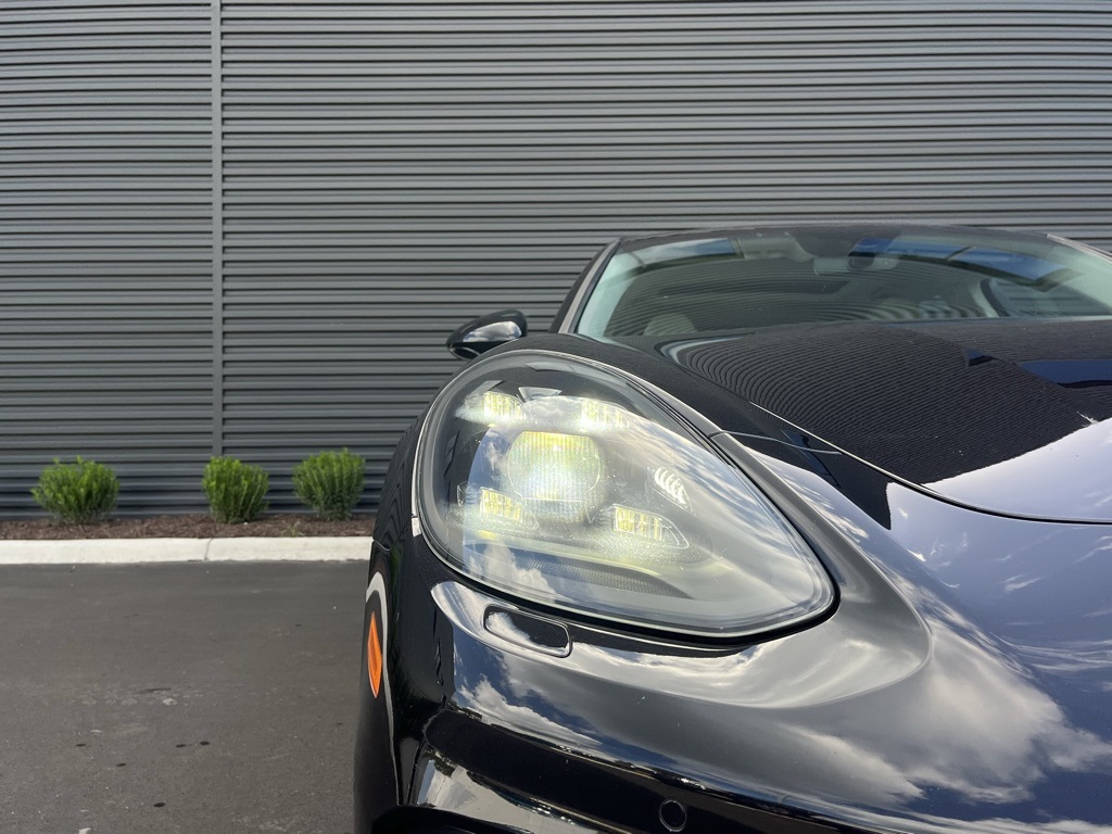 2020 Porsche Panamera Sport Turismo GTS photo 8