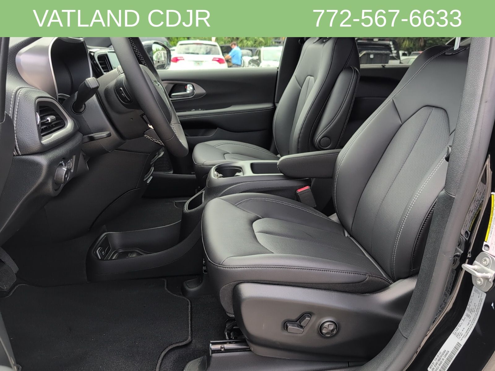 2026 Chrysler Pacifica photo 33