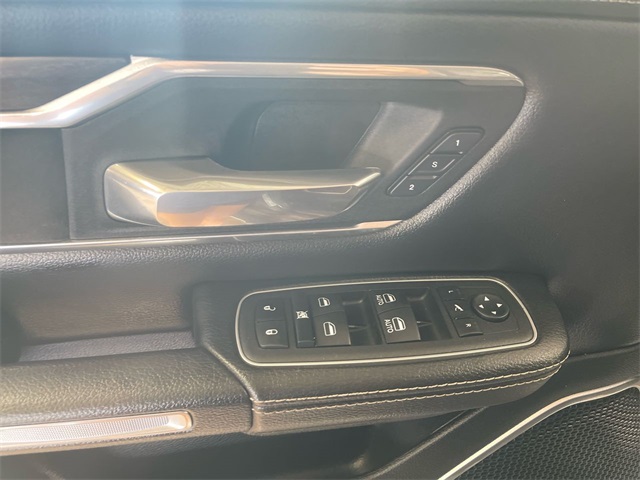 2022 Ram 1500 Laramie photo 9