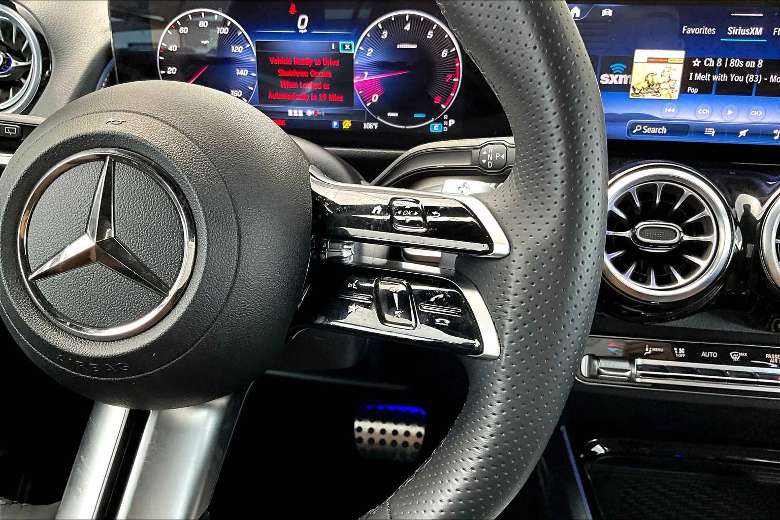 2025 Mercedes Benz GLB 250 4MATIC photo 23