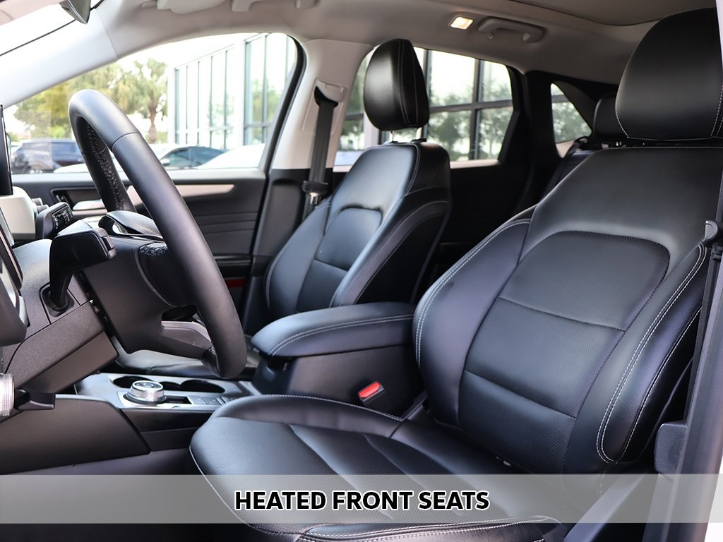 2022 Ford Escape SEL photo 8