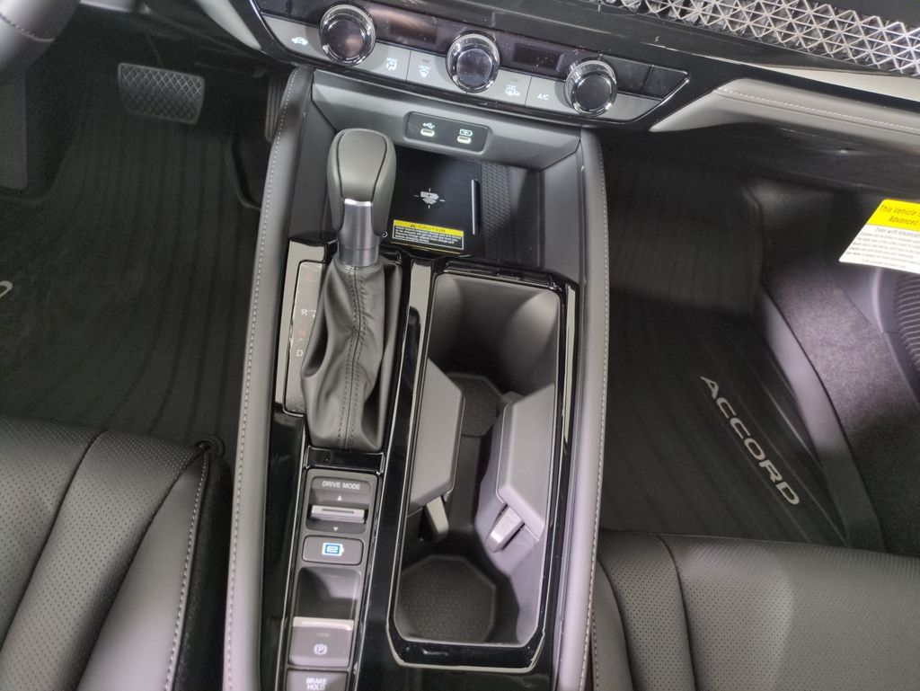 2025 Honda Accord Hybrid Touring photo 23