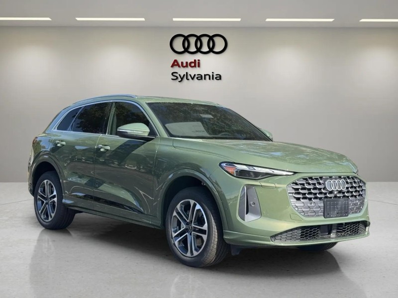 2025 Audi New Q5 Premium's photo