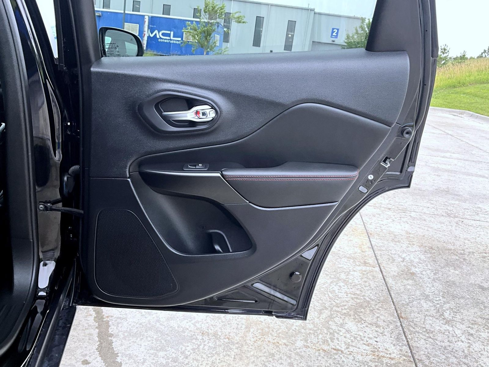 2022 Jeep Cherokee Trailhawk photo 14