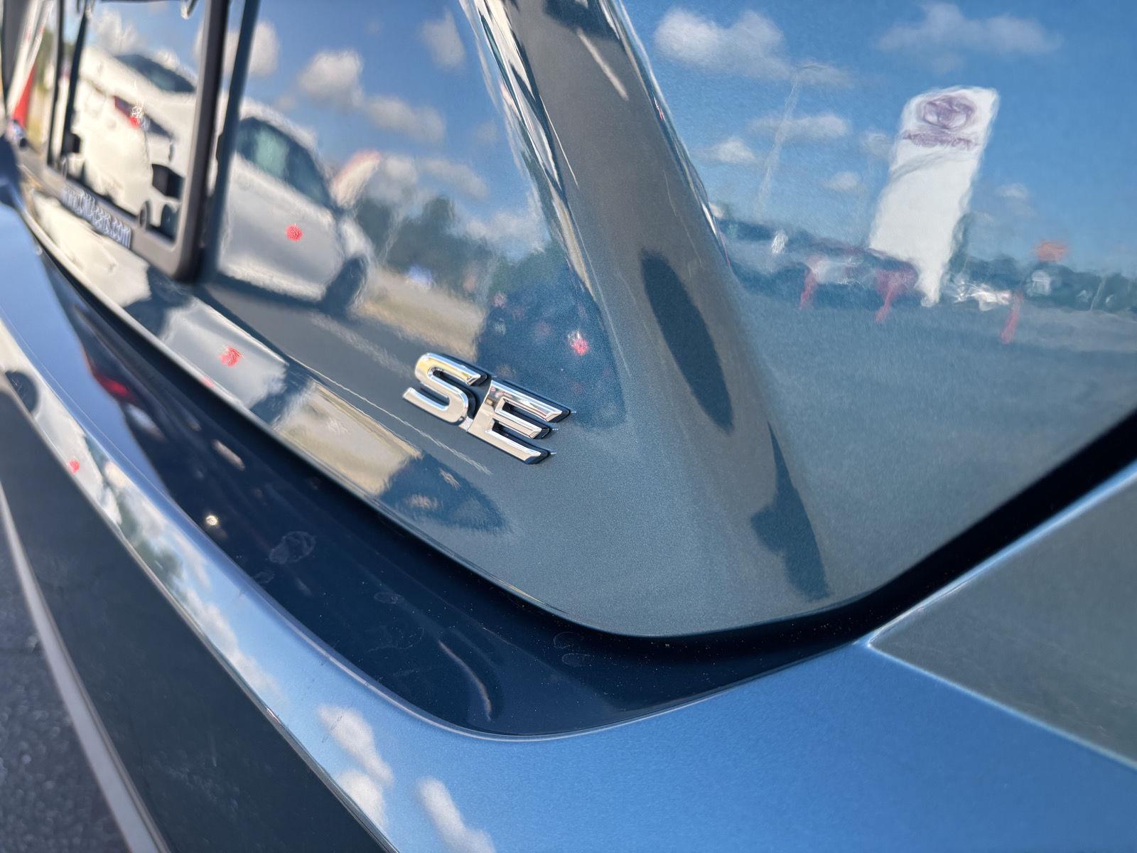 2025 Toyota Camry SE photo 35