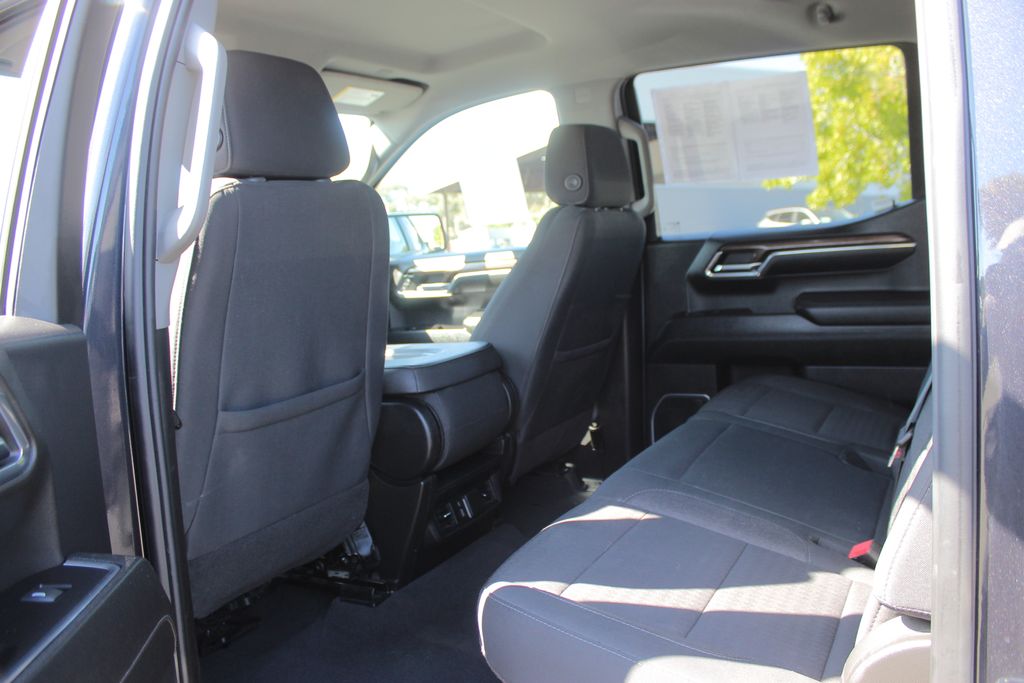 2024 Chevrolet Silverado 1500 LT photo 14