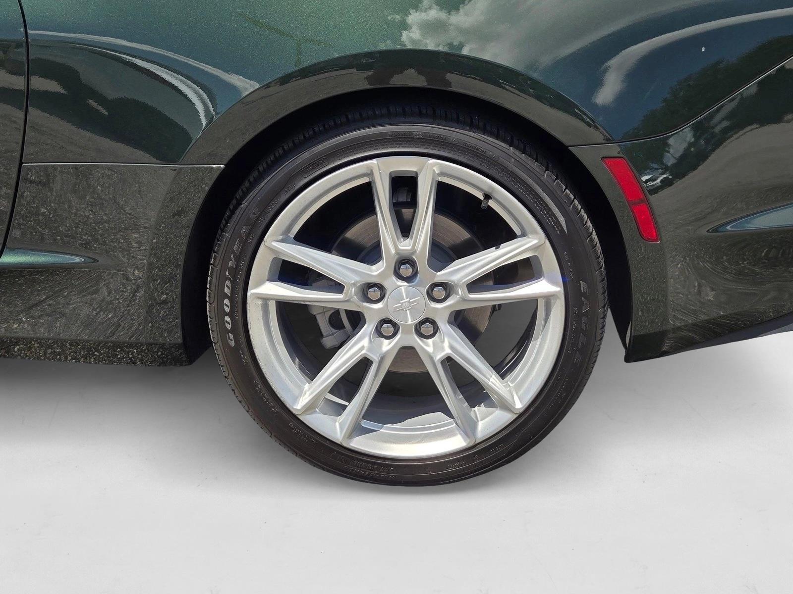 2020 Chevrolet Camaro 2LT photo 25