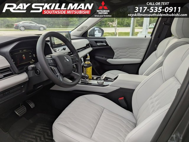 2025 Mitsubishi Outlander SEL photo 20