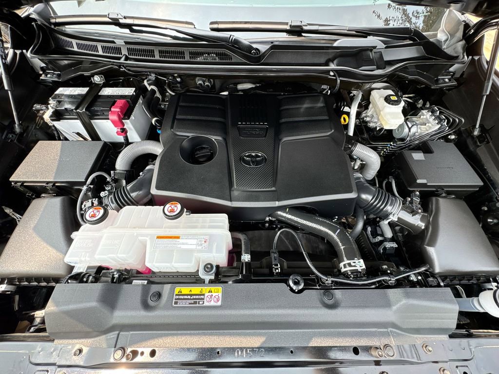 2025 Toyota Tundra Limited photo 28