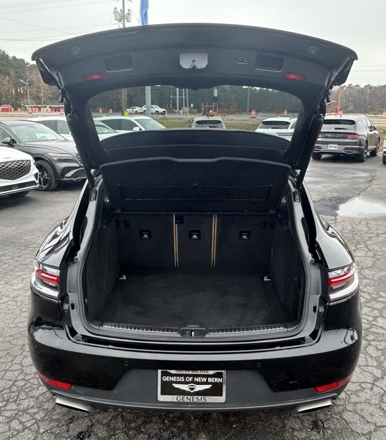 2019 Porsche Macan Base photo 4