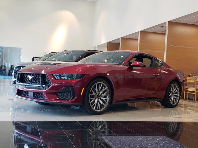 2025 Ford Mustang GT photo 4