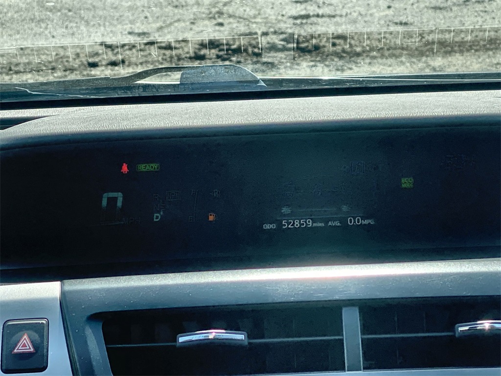 2017 Toyota Prius V Four photo 10