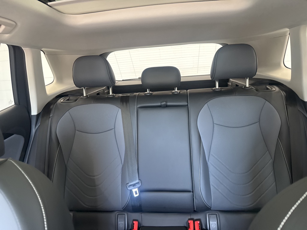 2025 Volkswagen Tiguan SE photo 23