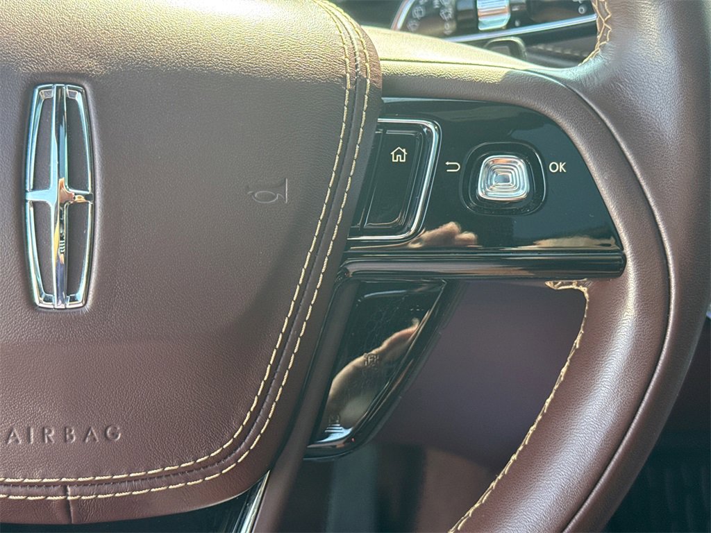 2022 Lincoln Aviator Black Label photo 15