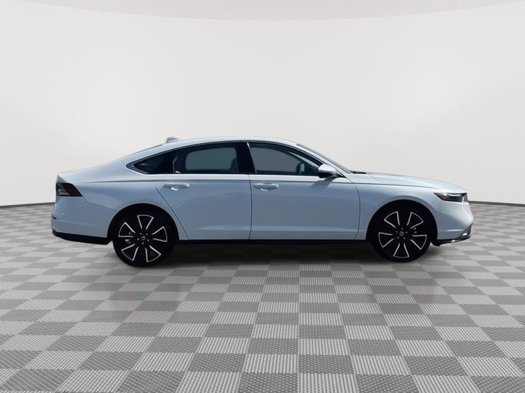 2025 Honda Accord Hybrid Touring photo 5