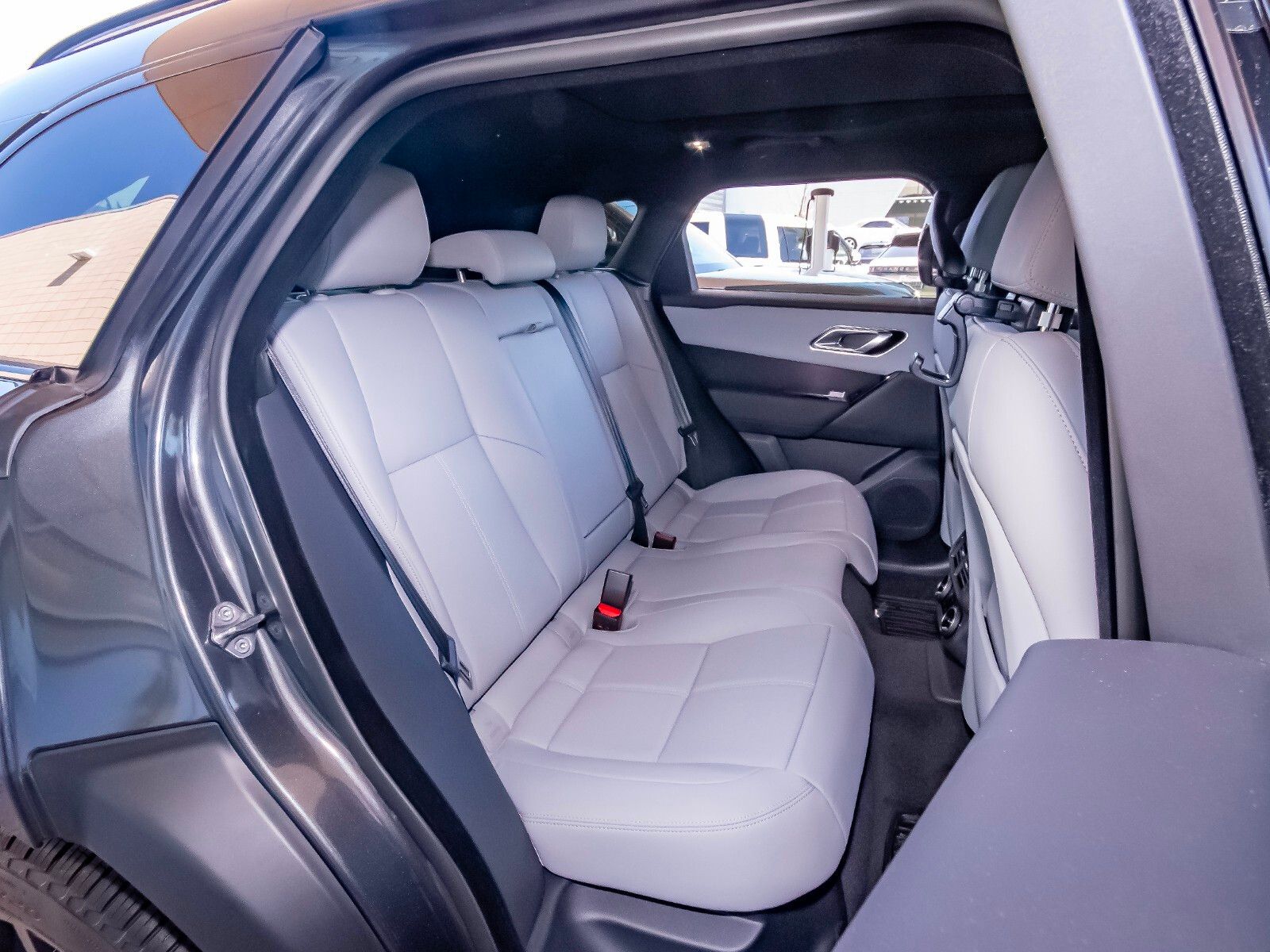 2026 Land Rover Range Rover Velar SE photo 41