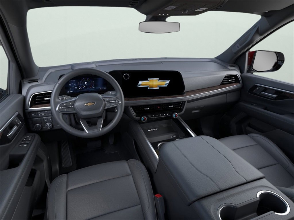 2025 Chevrolet Suburban LT photo 13