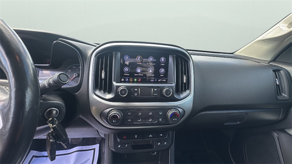 2019 Chevrolet Colorado LT photo 8