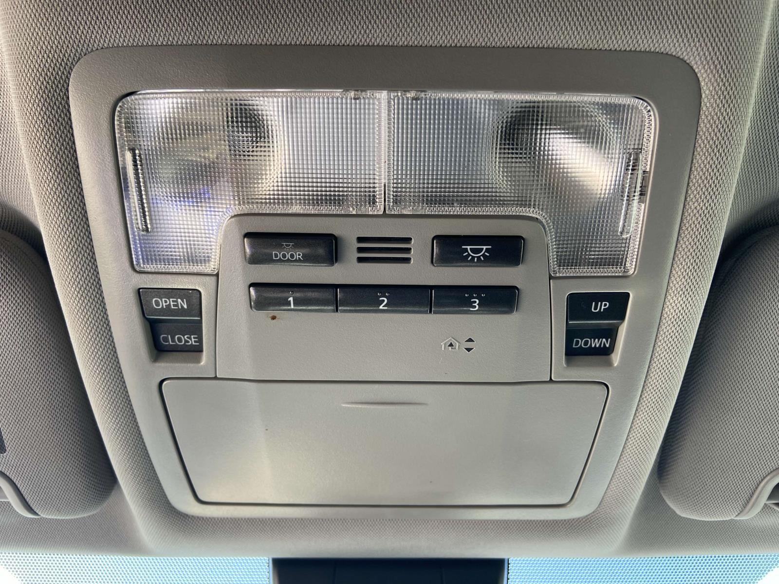 2017 Toyota Highlander XLE photo 13