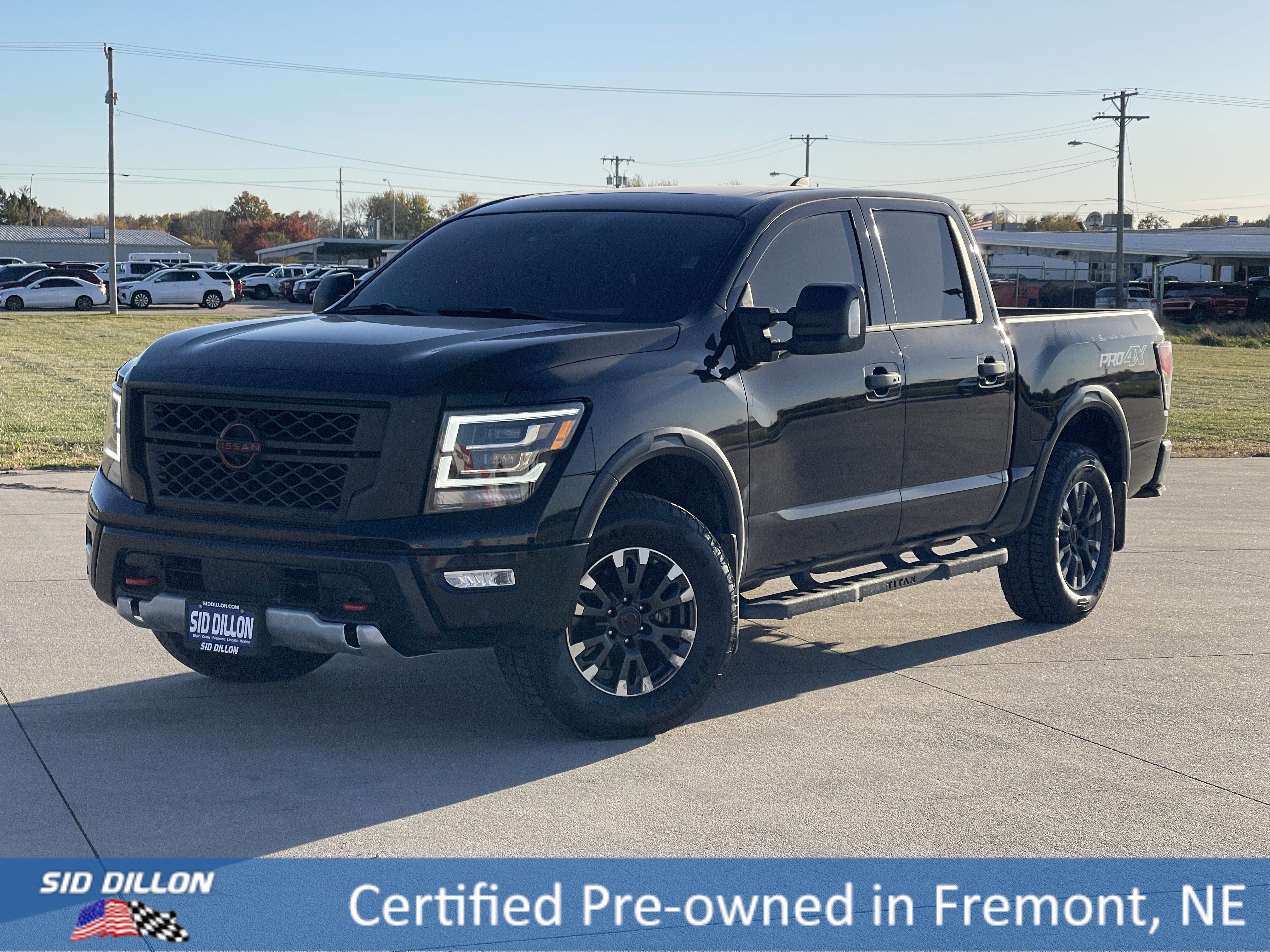 2024 Nissan Titan PRO-4X's photo