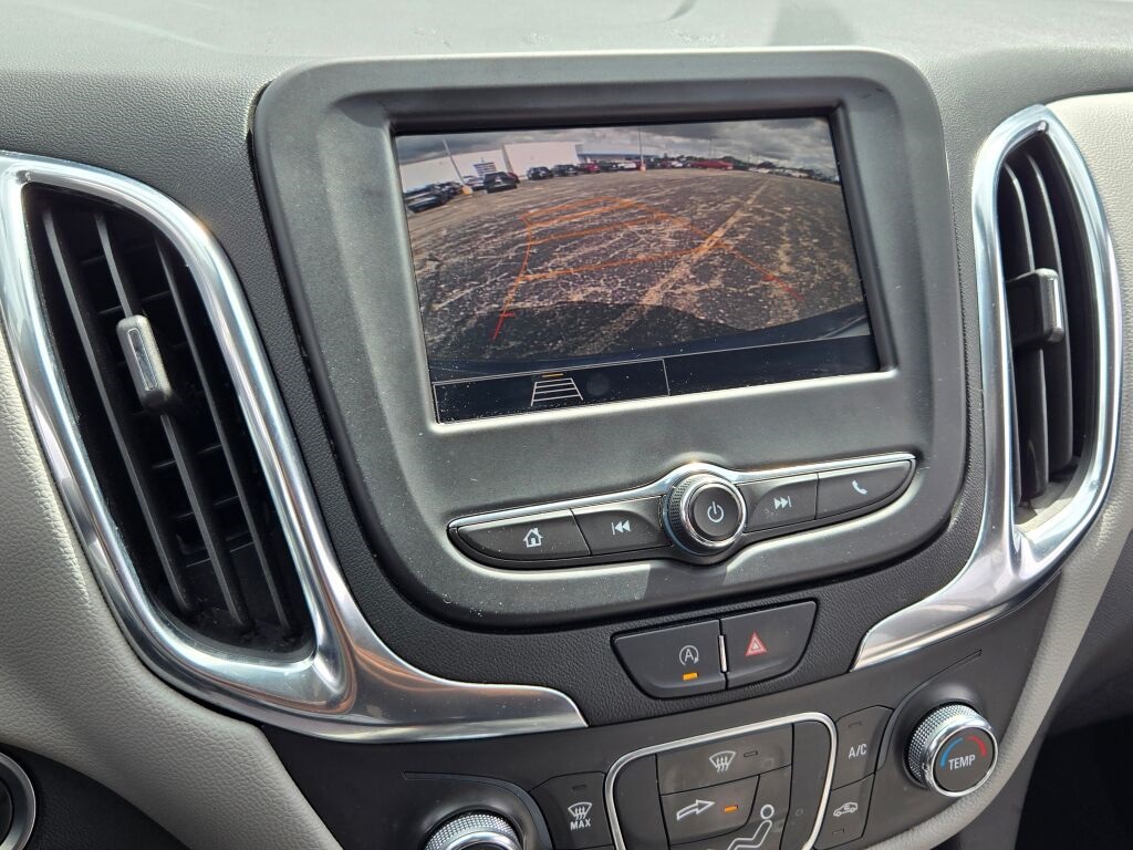 2022 Chevrolet Equinox LS photo 22