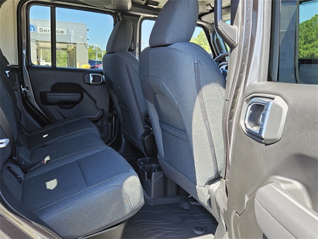 2025 Jeep Gladiator Sport S photo 14