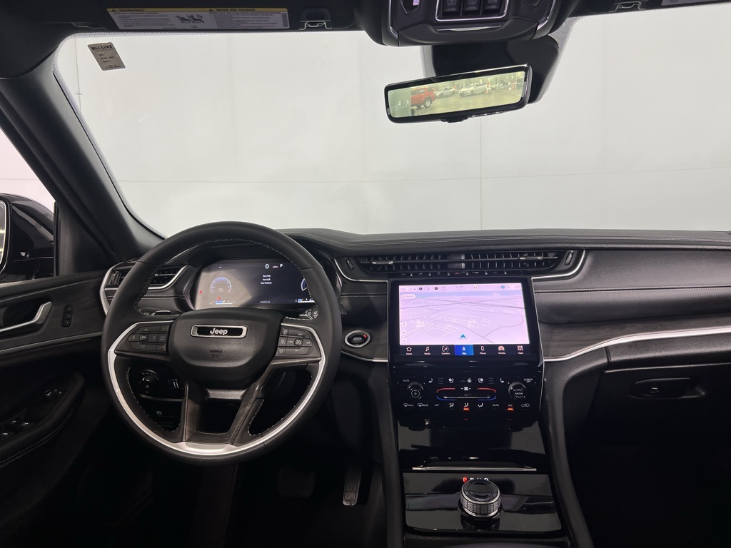 2024 Jeep Grand Cherokee Limited photo 12
