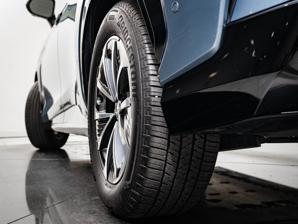 2023 Lexus RZ 450e Premium photo 40