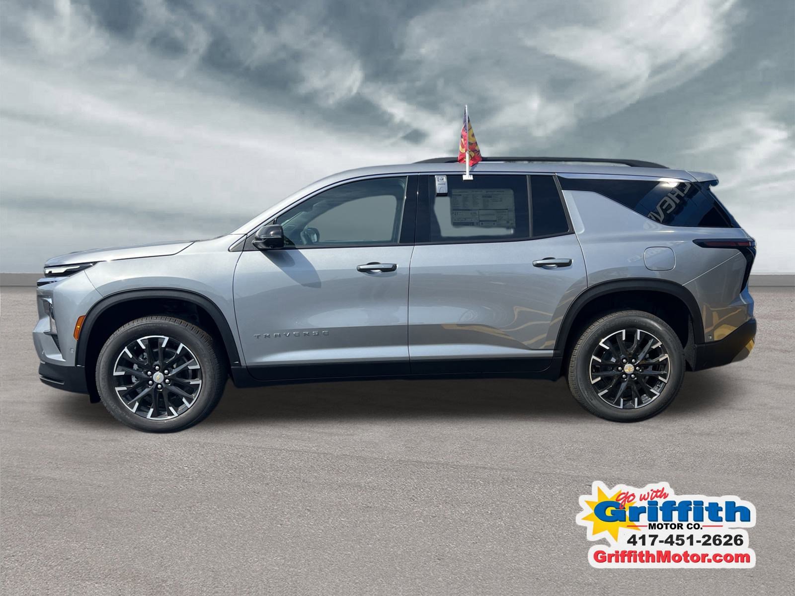 2026 Chevrolet Traverse photo 2
