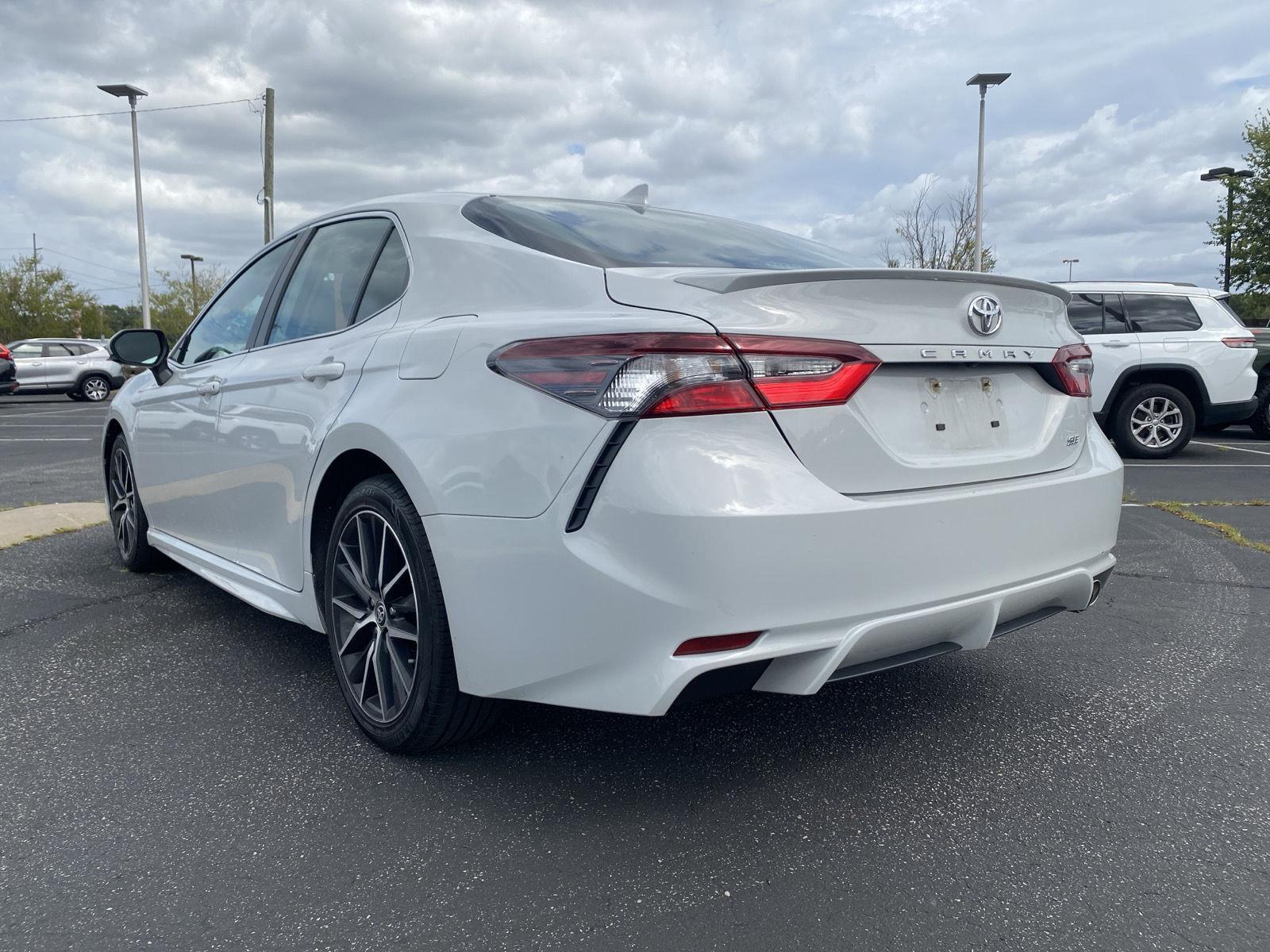 2023 Toyota Camry SE photo 5