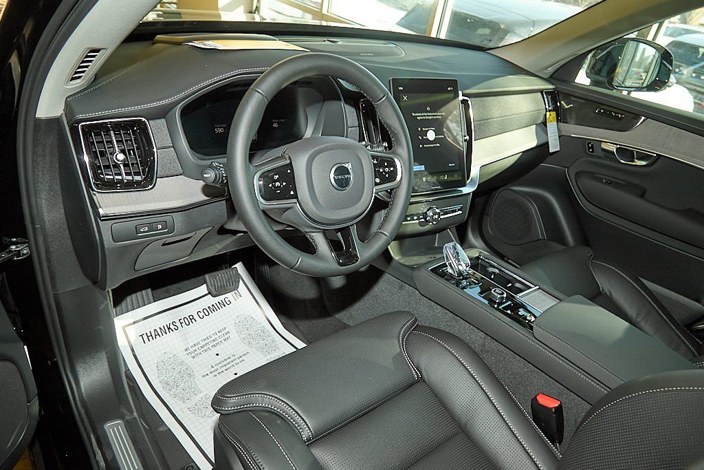 2026 VOLVO XC90 - Image 5