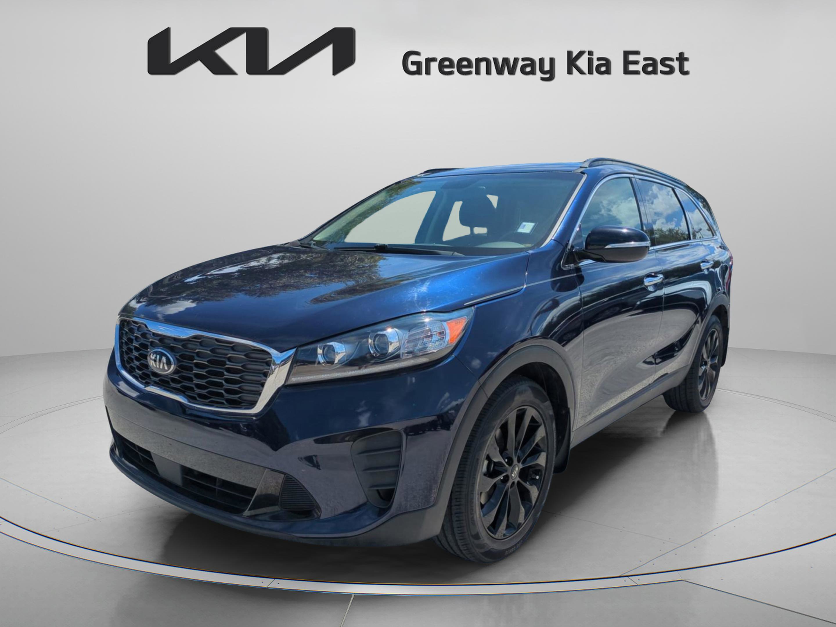 2020 Kia Sorento S photo 3