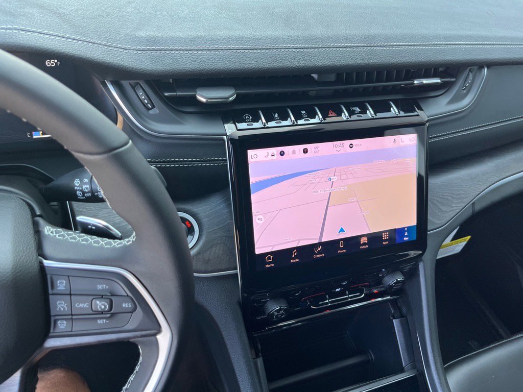 2025 Jeep Grand Cherokee Limited photo 25