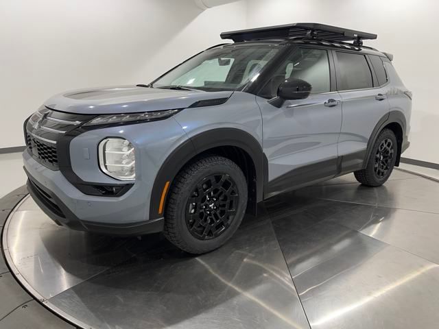 2025 Mitsubishi Outlander Trail Edition's photo