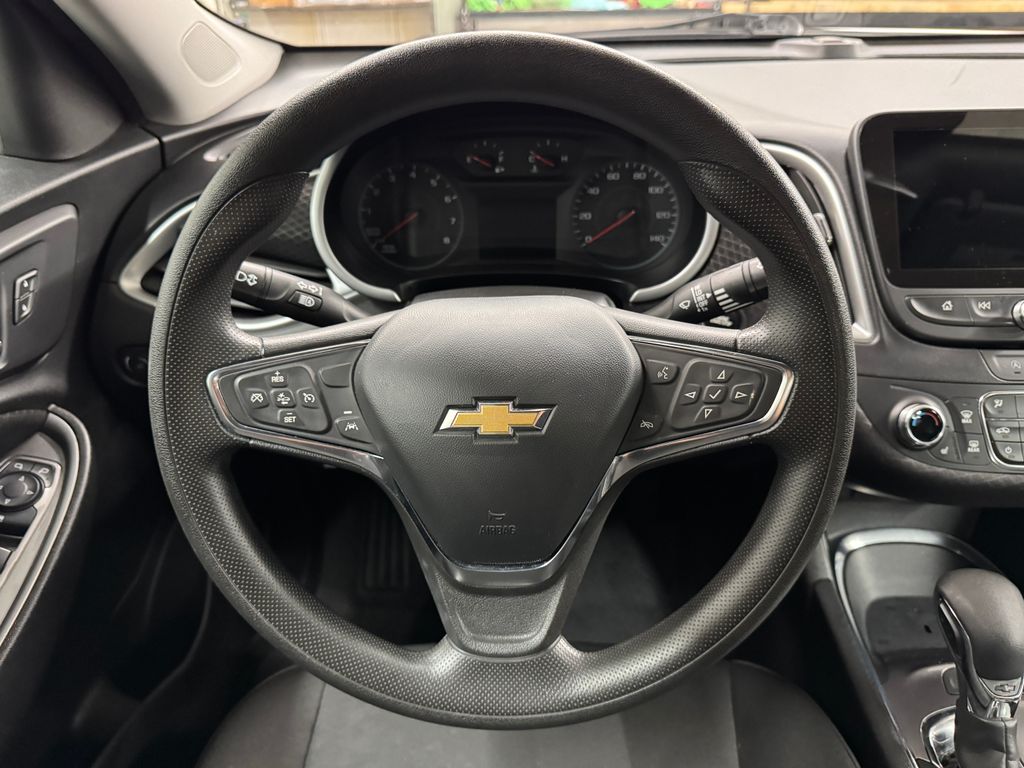 2023 Chevrolet Malibu 1LT photo 15