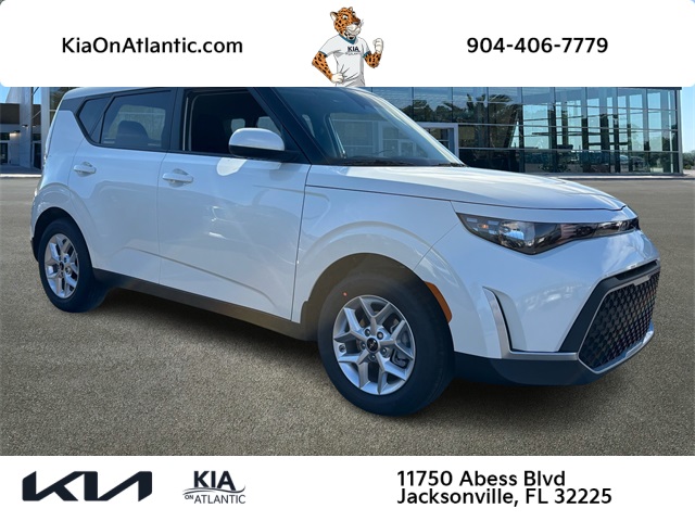 2025 Kia Soul LX's photo